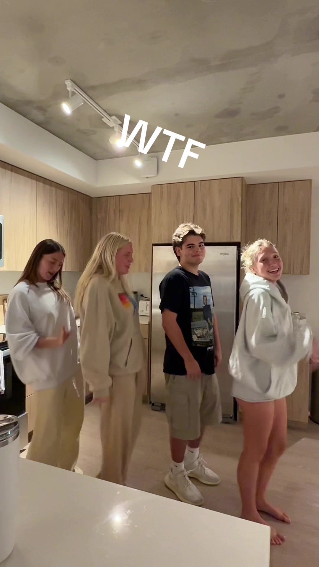 @juliaaa