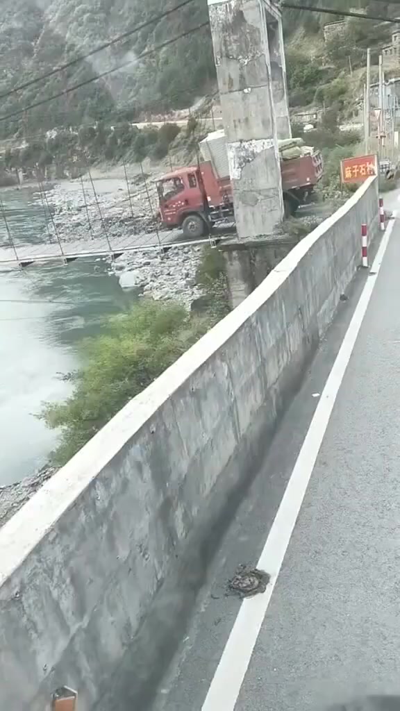 @晃晃悠悠