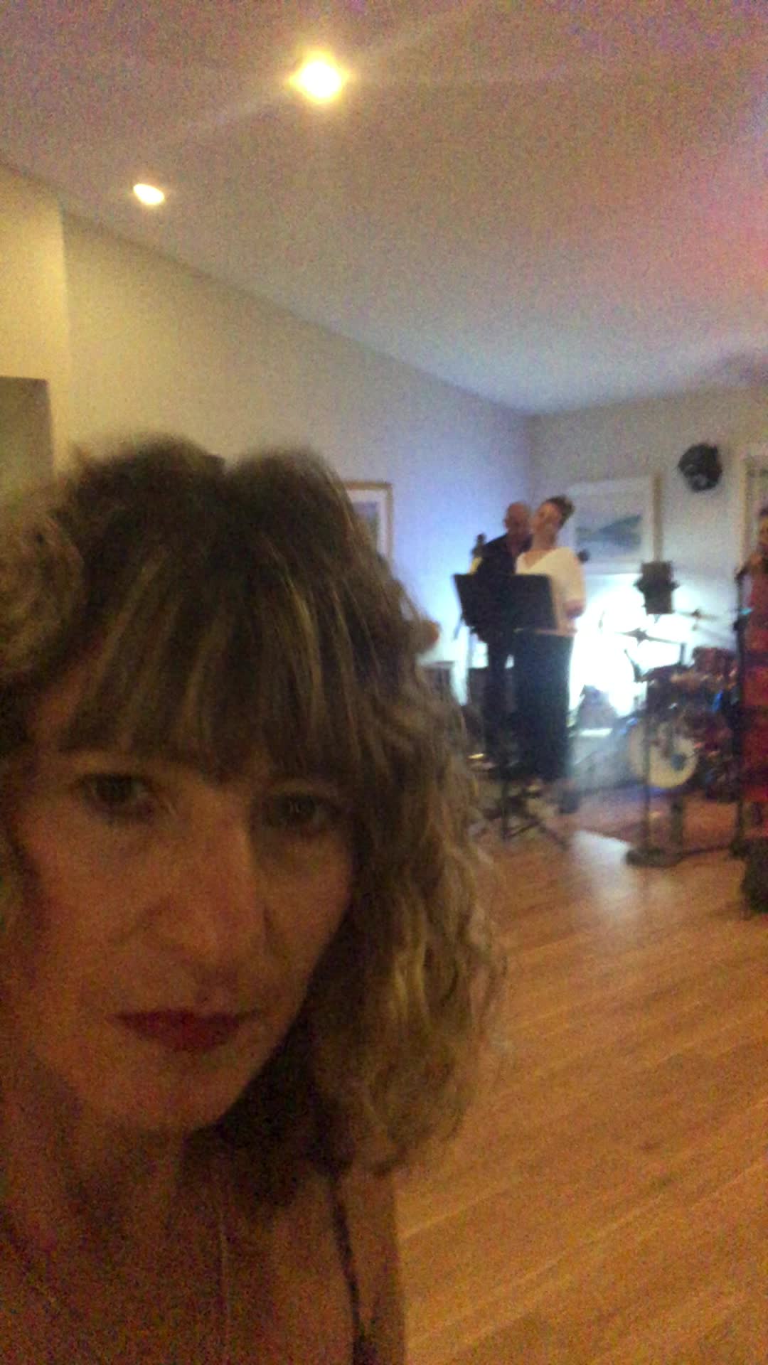 @Bella
