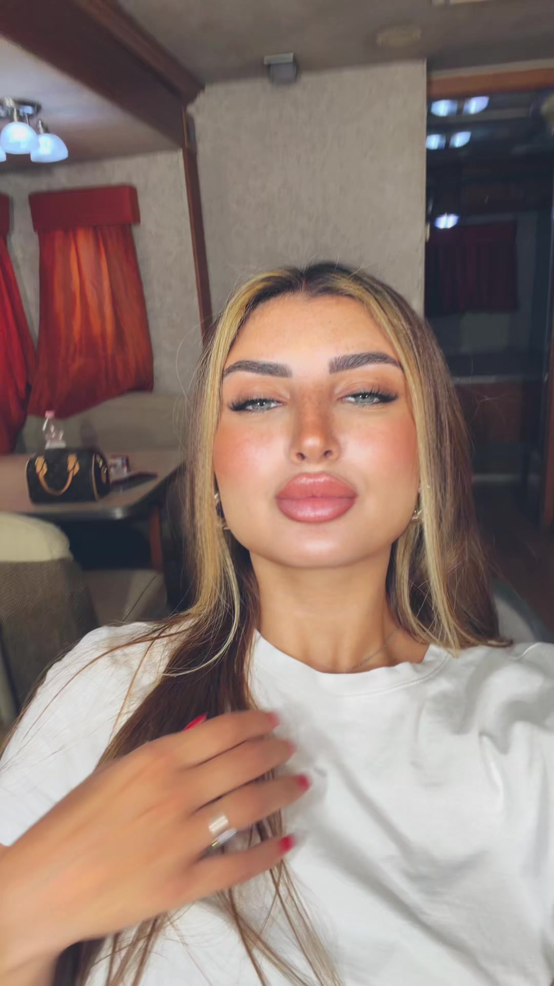 @Sabrina🪬
