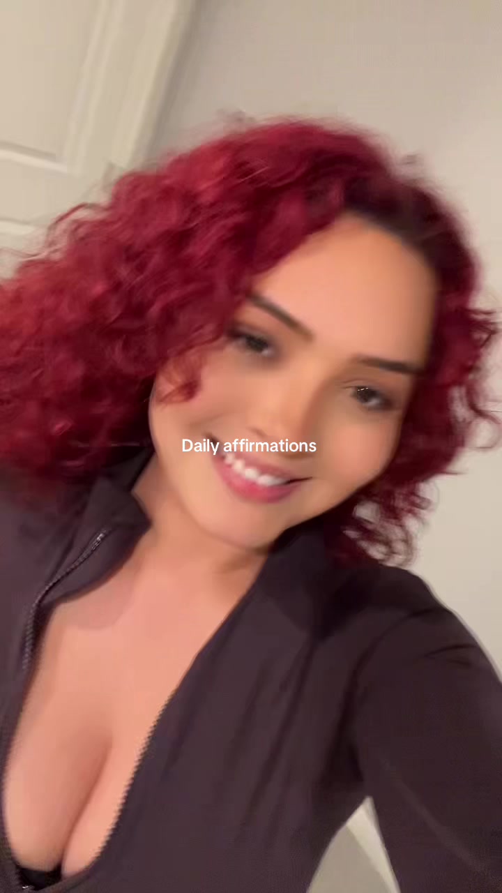 @RedHotNessa 💋