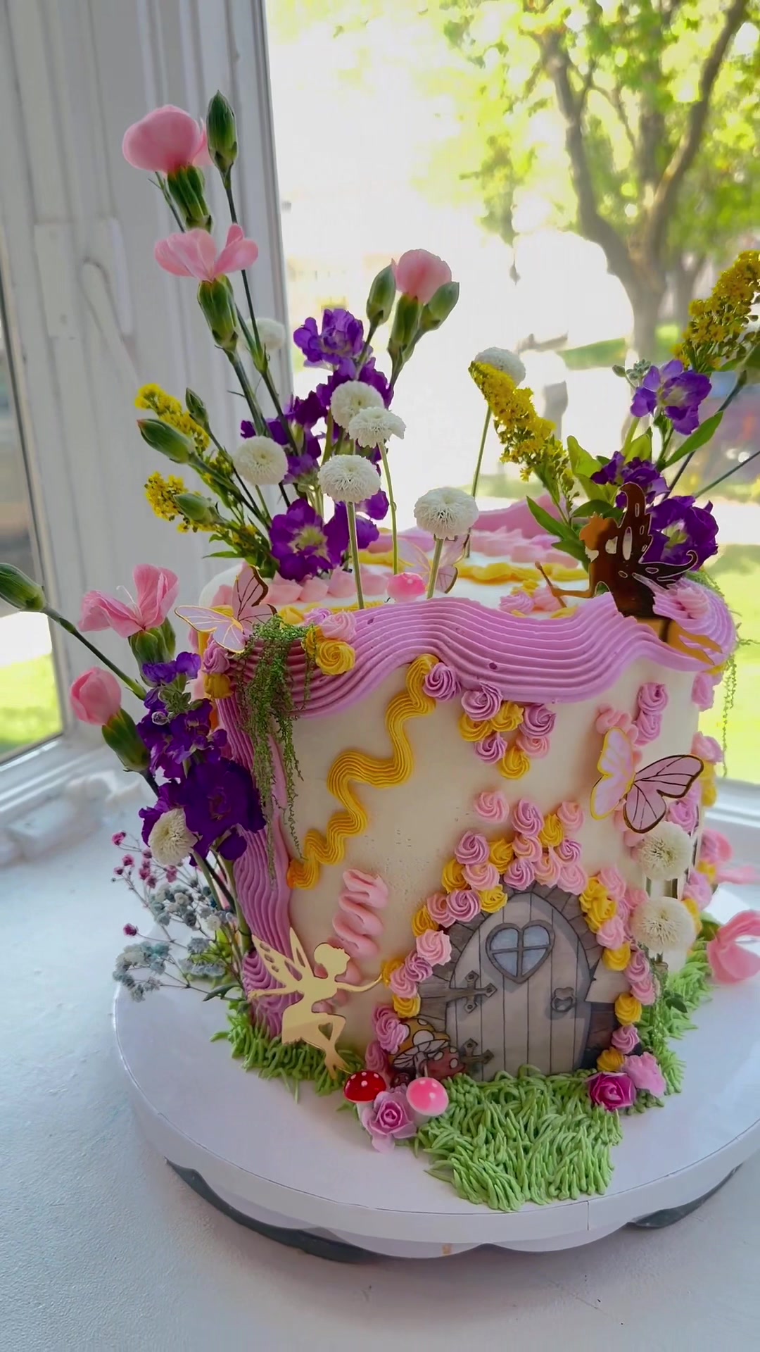 @sweet tooth cakery