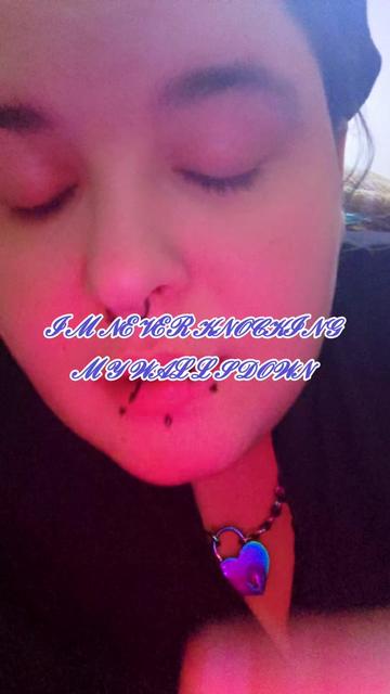 @💜💚FYF_TOXIC_CUDDLES_BRAT💚💜