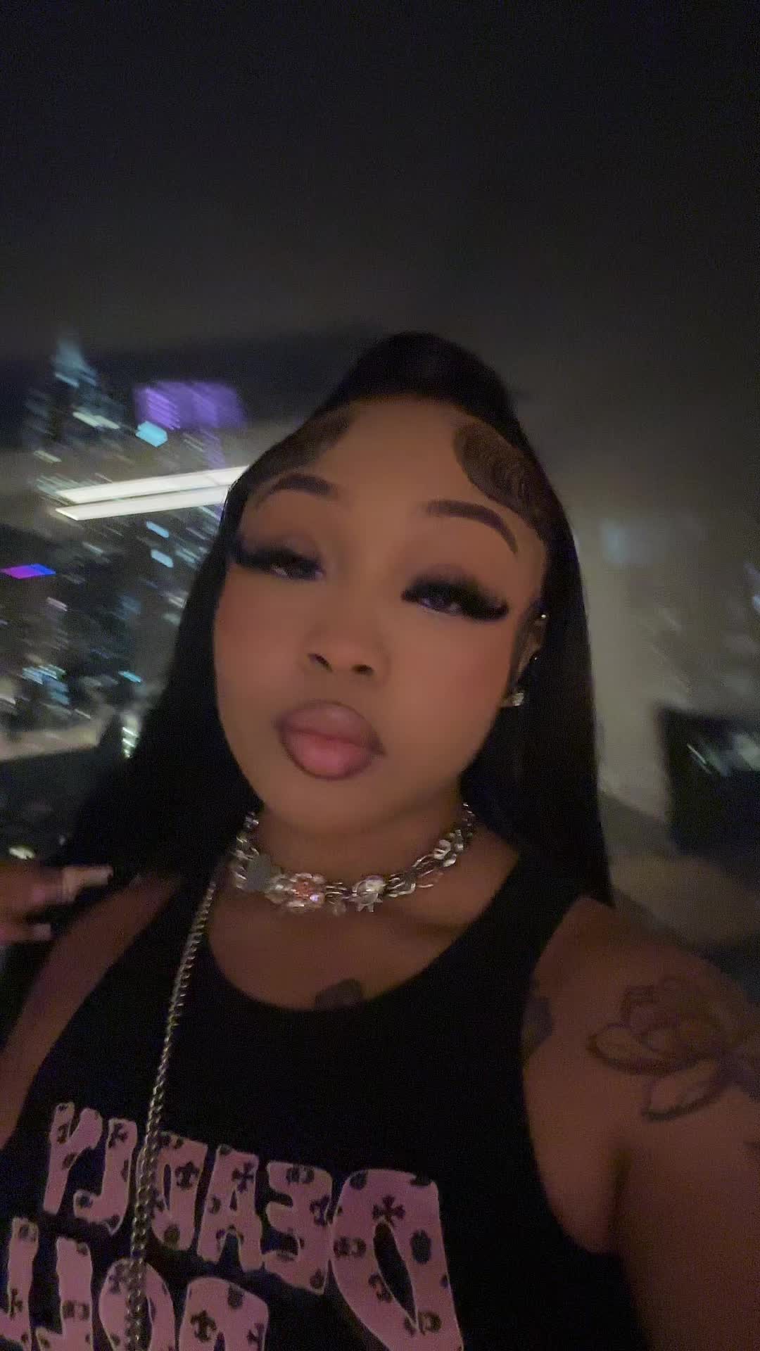 @shaniya janai