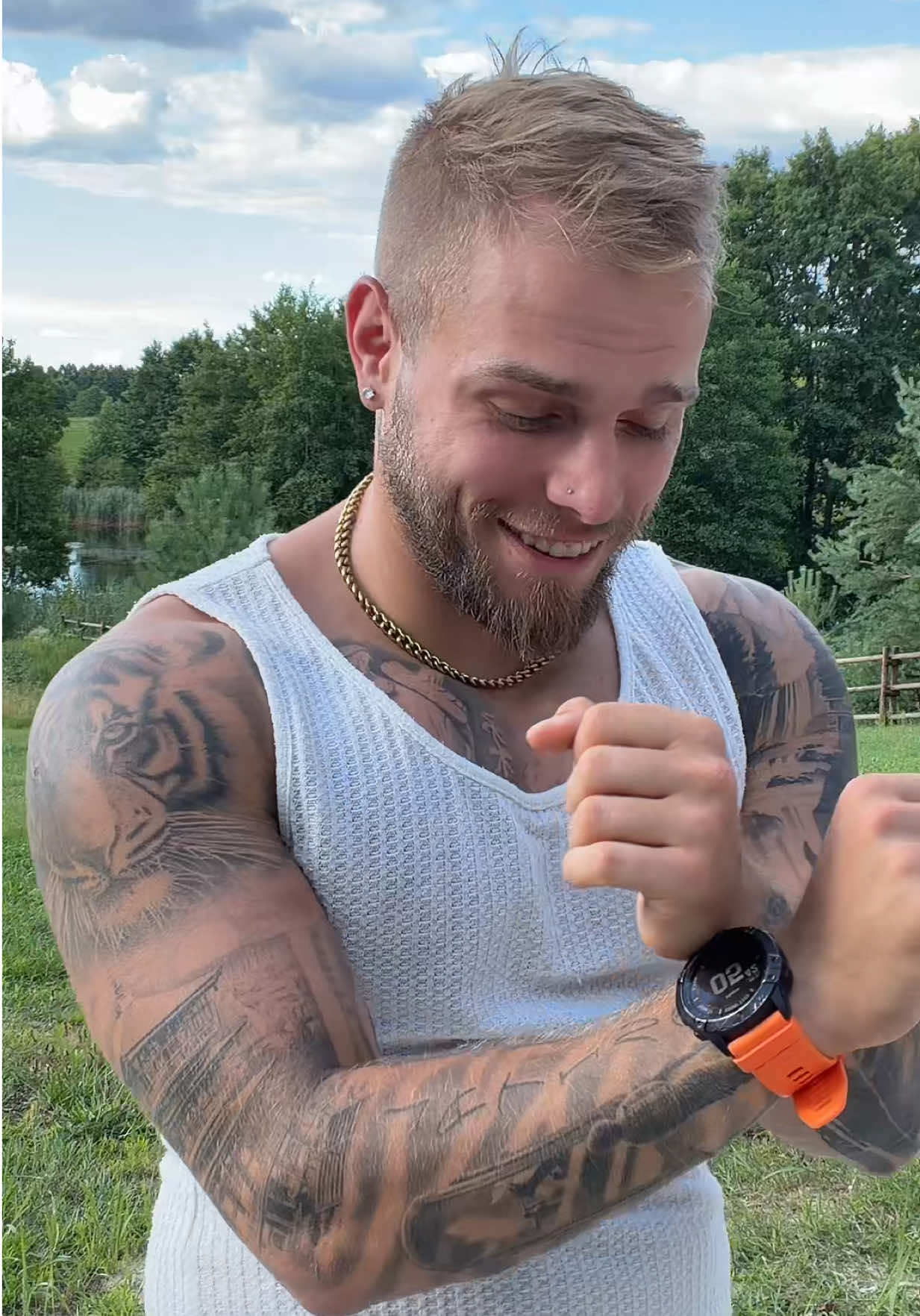 @blondino_latino