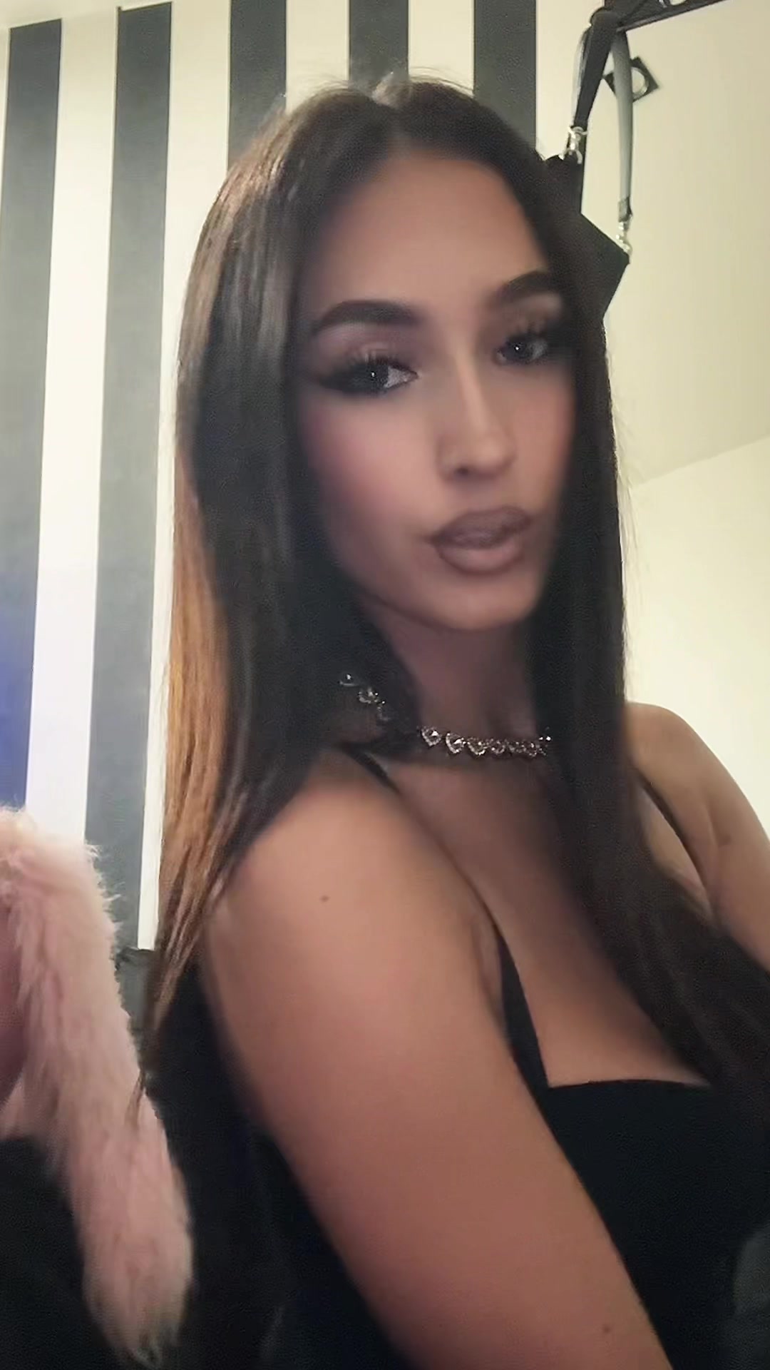 @𝐄𝐦𝐢𝐥𝐲🇫🇷🇵🇱
