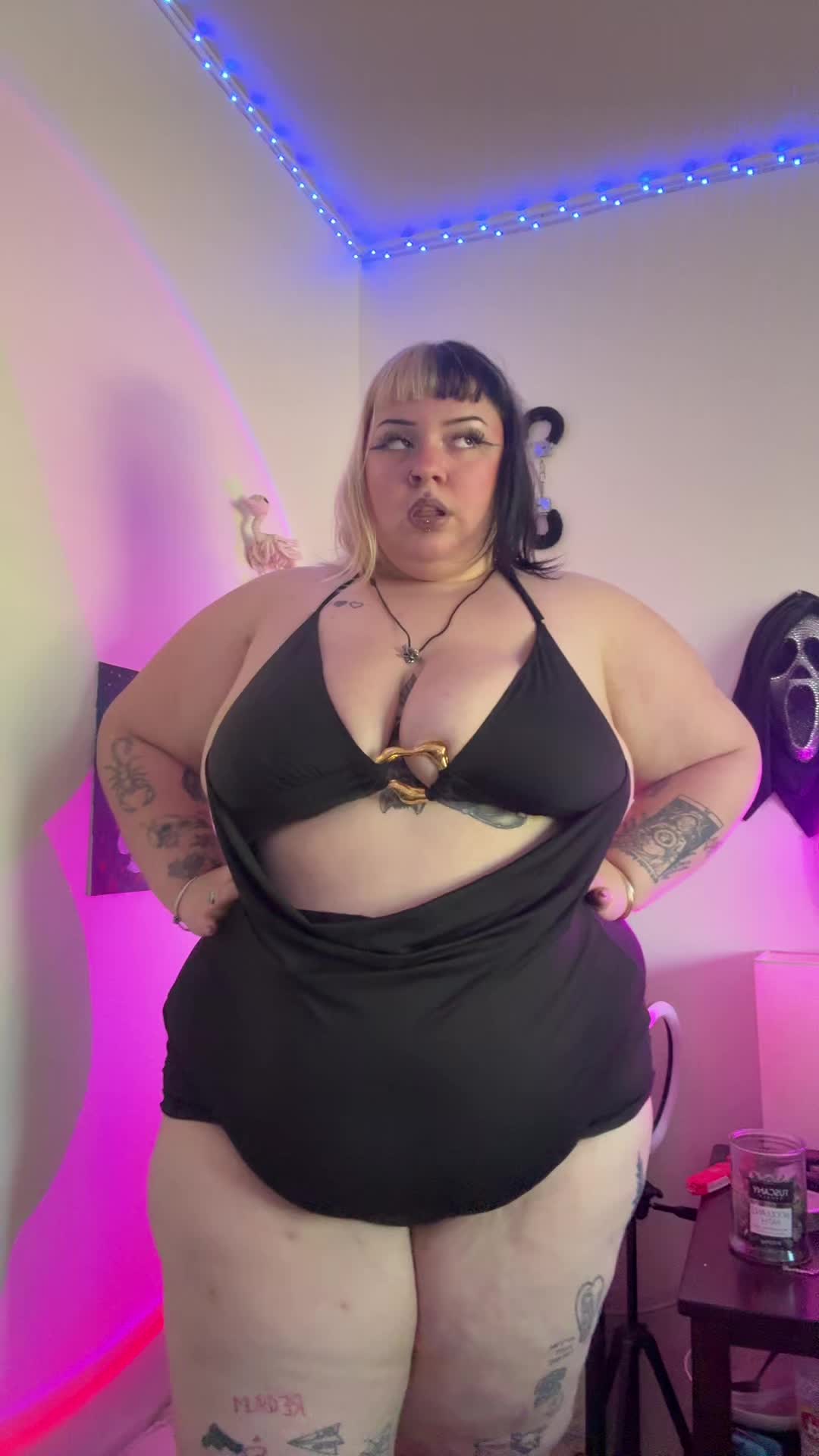 @shantellesworldd