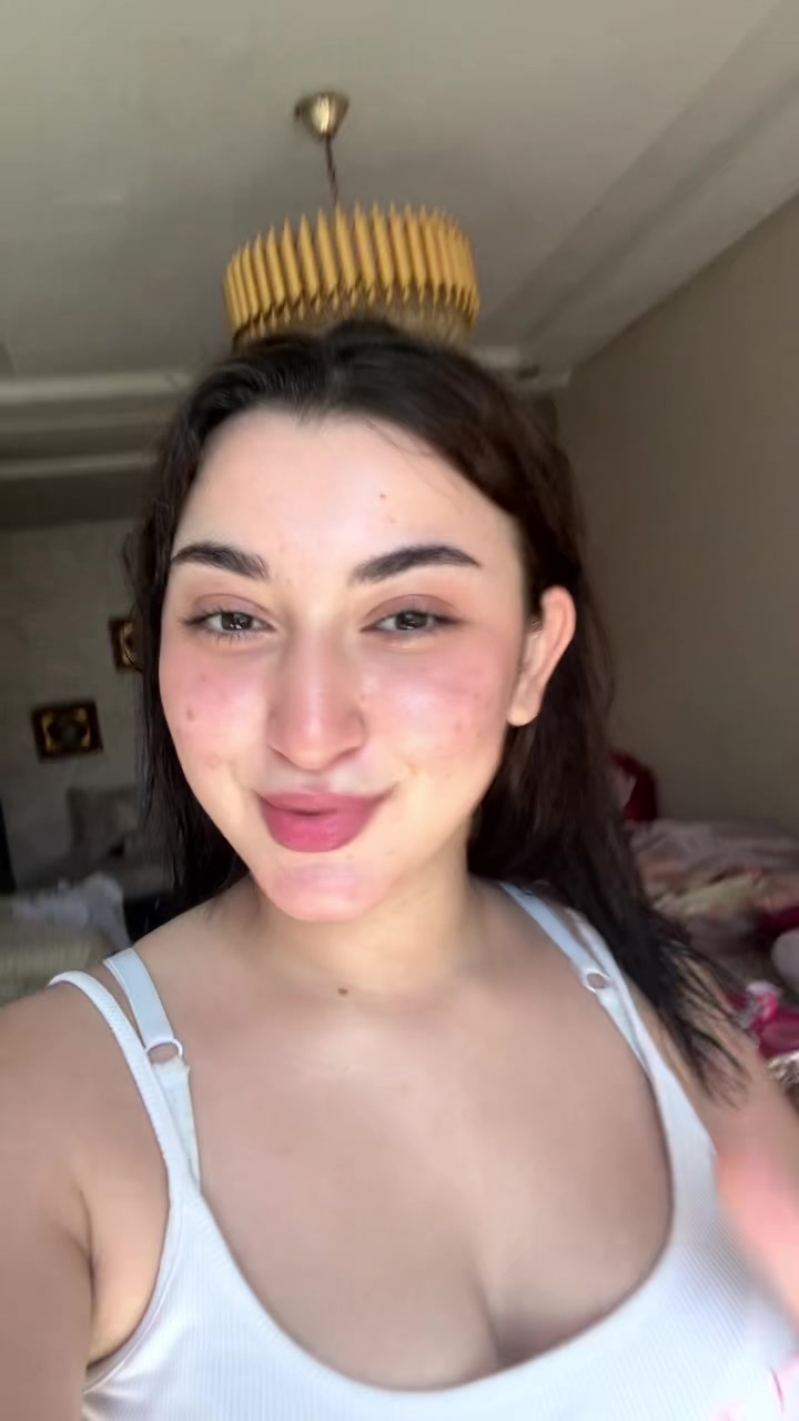 @Amina🎀