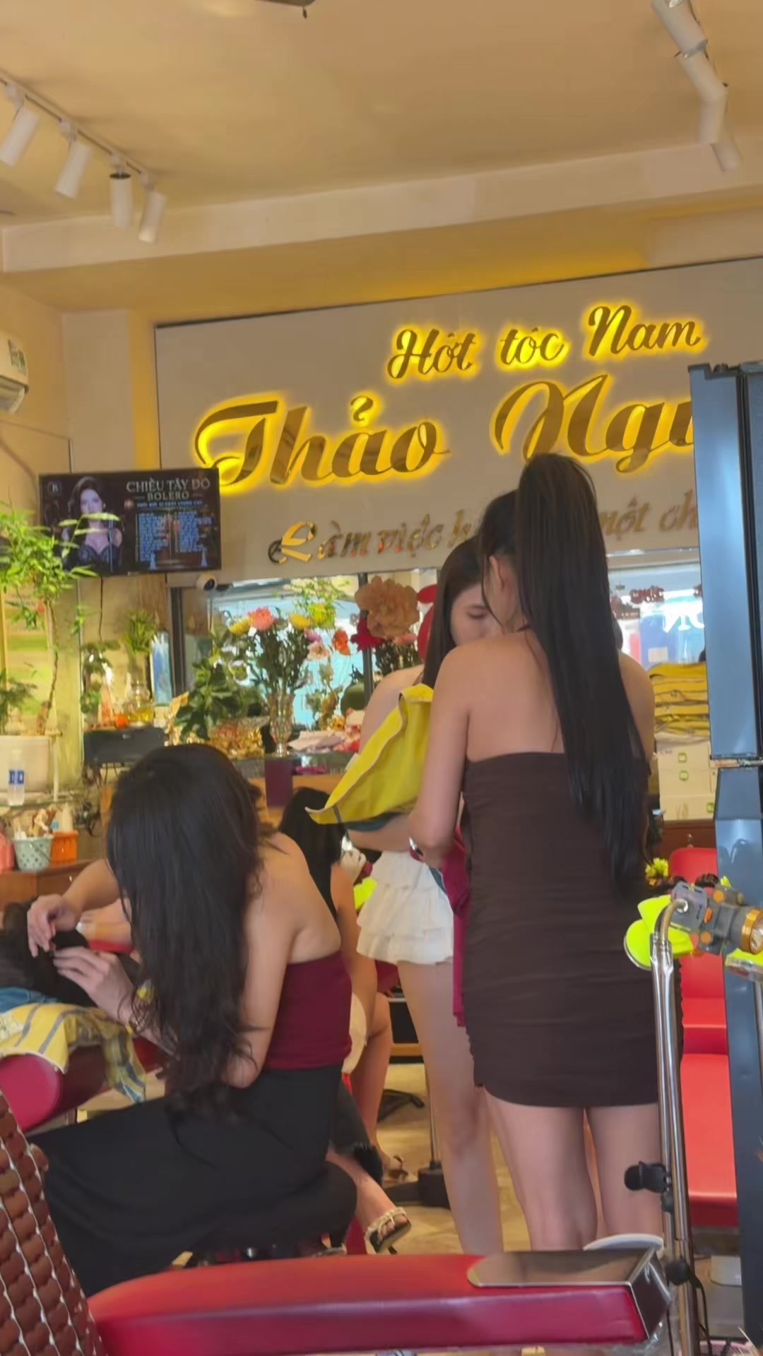 @HỚT TÓC NAM THẢO NGUYÊN Q4
