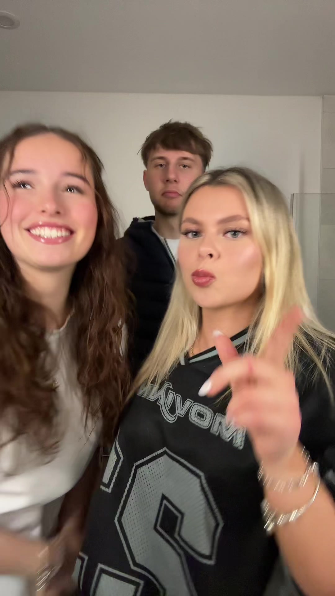 @elena