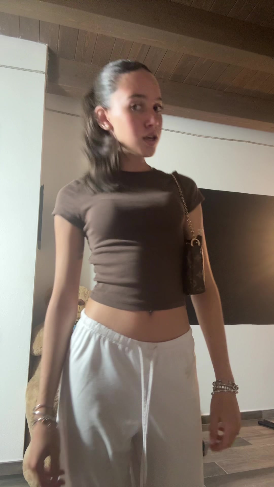 @𝟐𝟐
