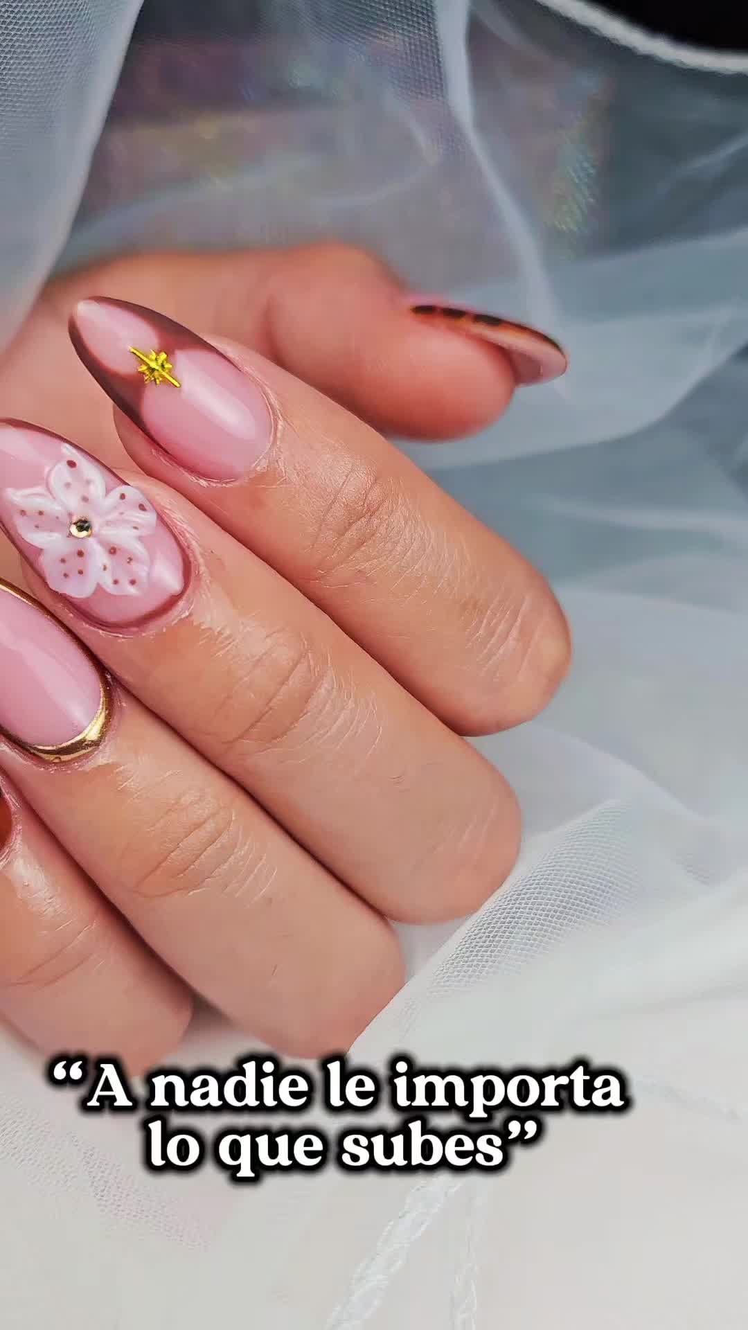 @Nails_bySofia 🌺🌹🇭🇳