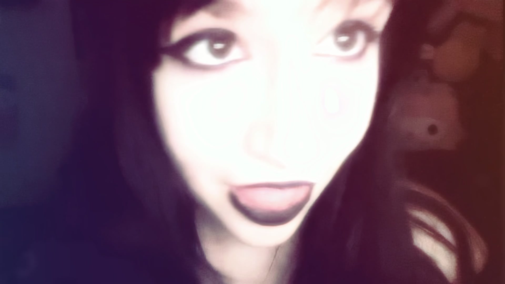 @𝓀𝑒𝓃𝓃𝒾 🖤🦇