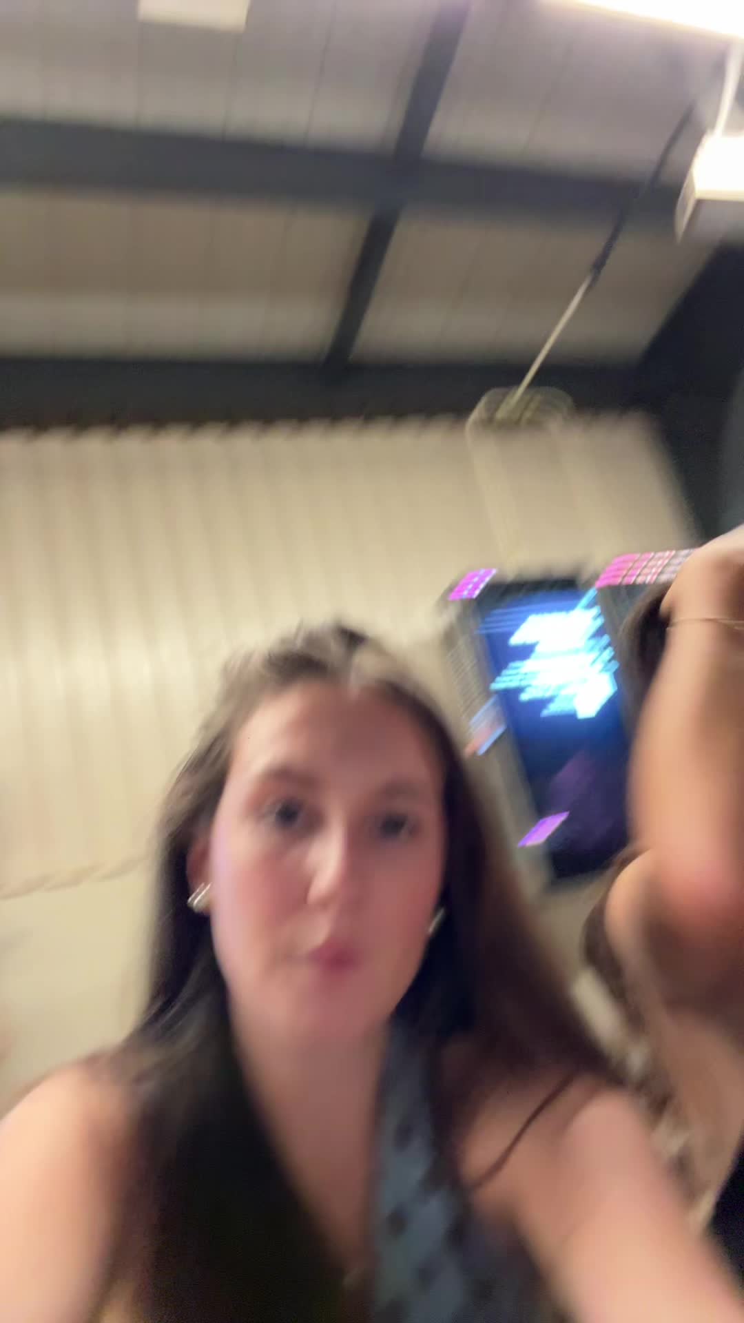 @laura