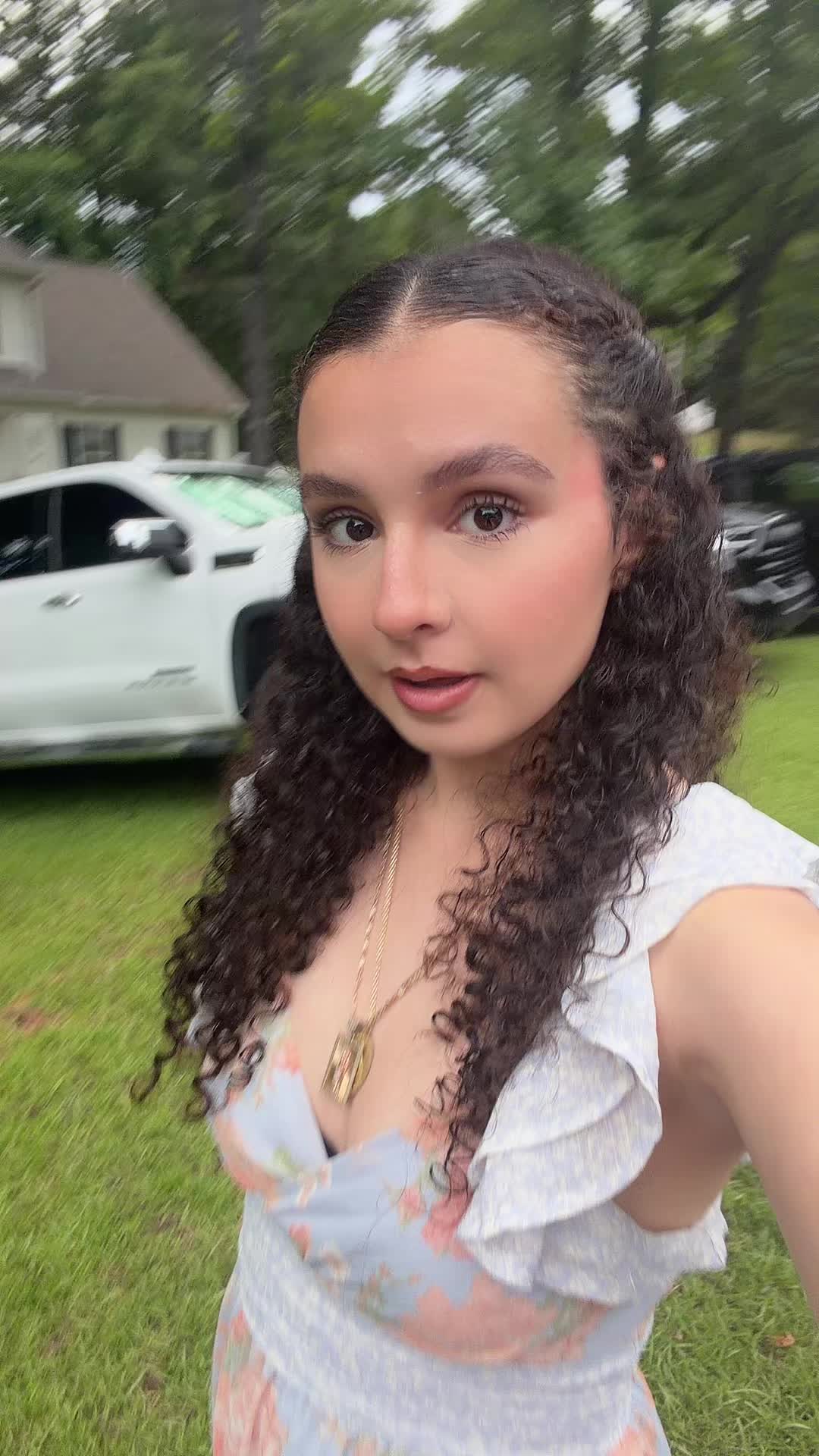 @carolinegarzaaa