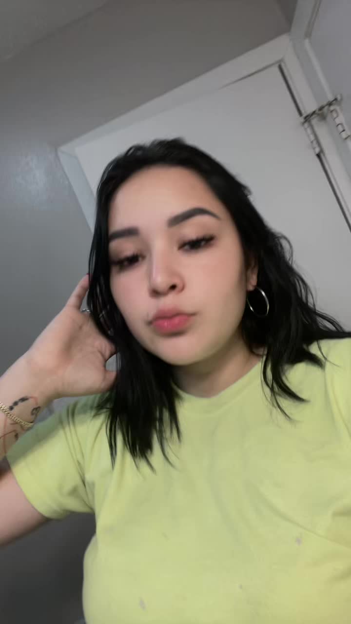@Dani ᥫ᭡