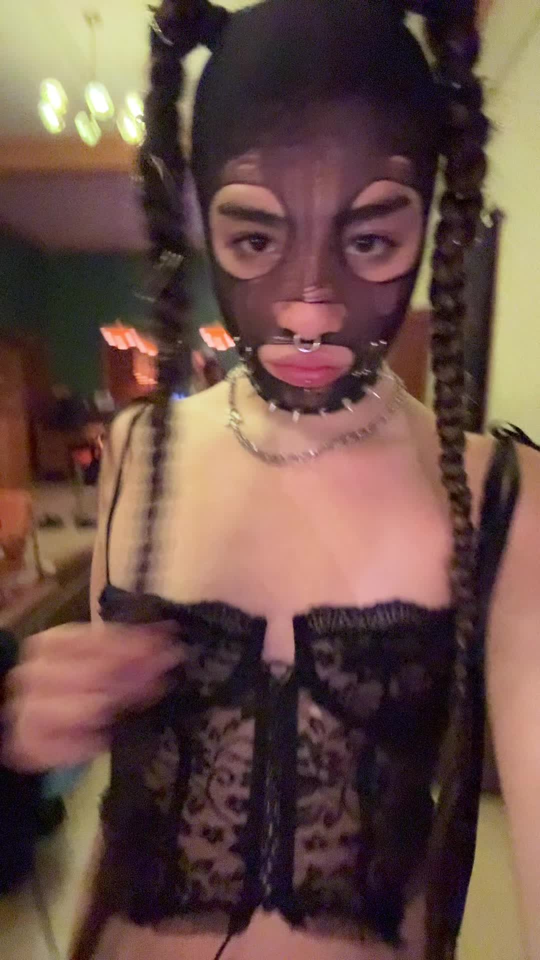 @r3algrl