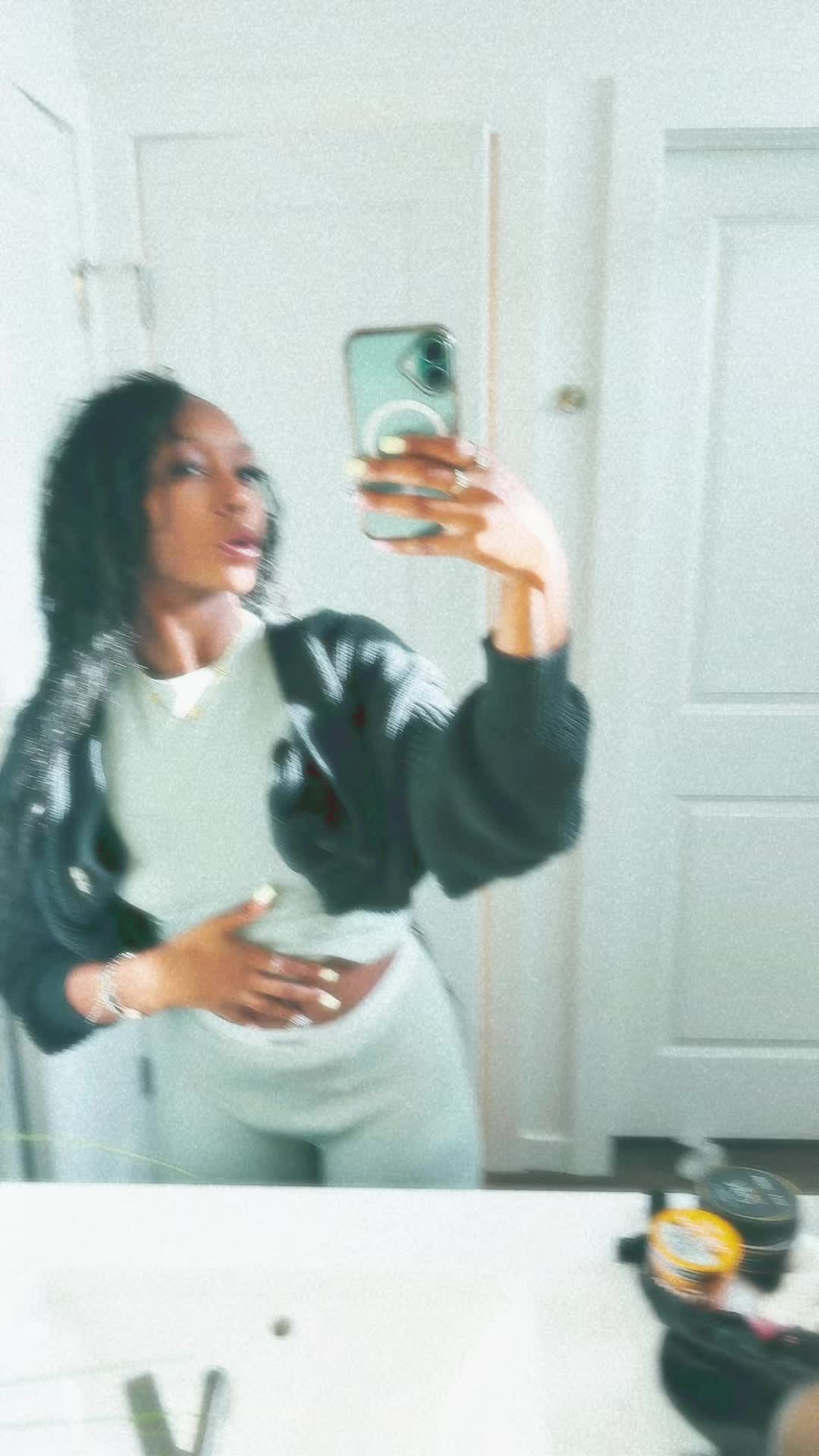 @AjaMonique⭐️