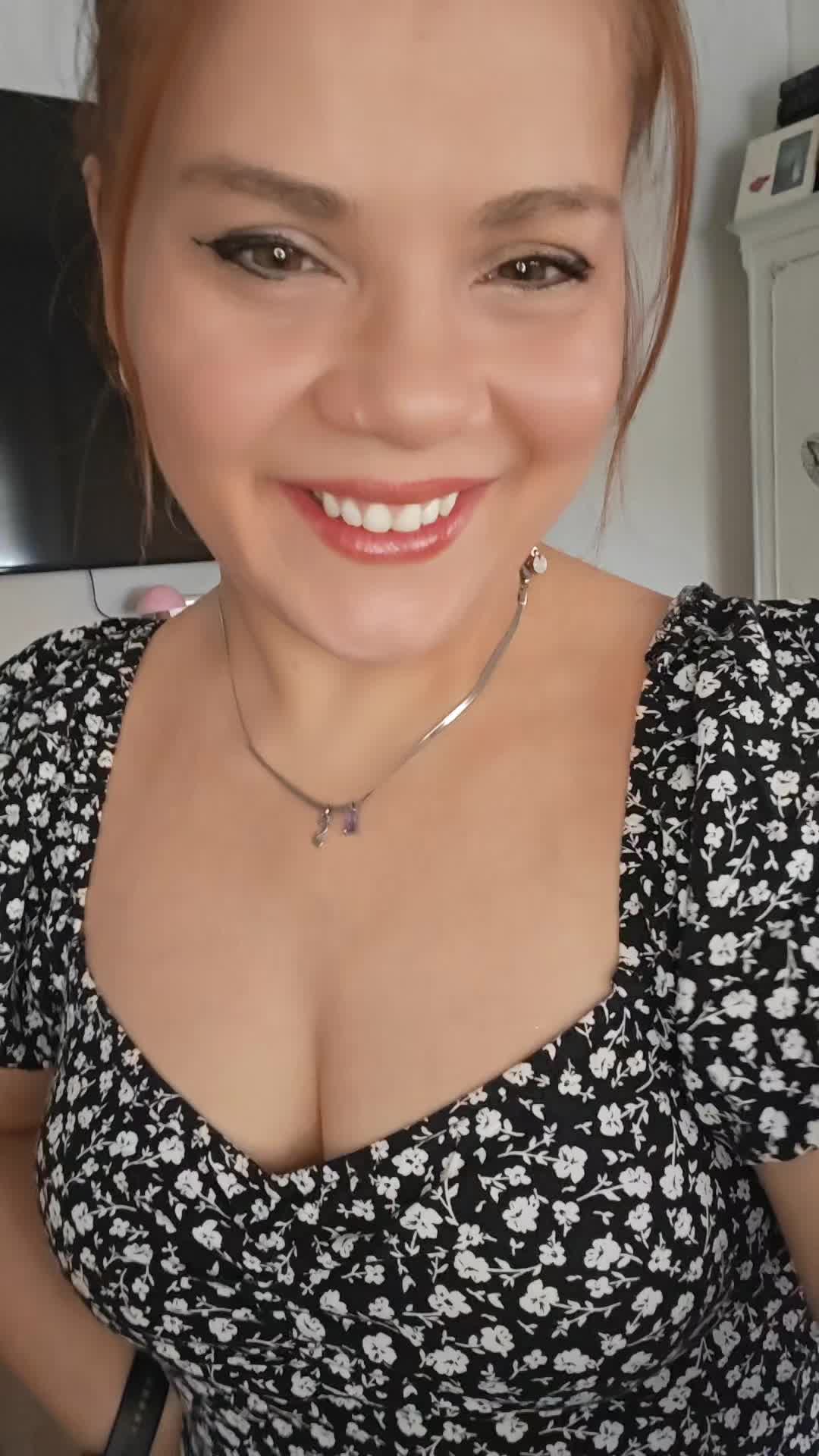 @MiKI 🌸🌹🌹🌹