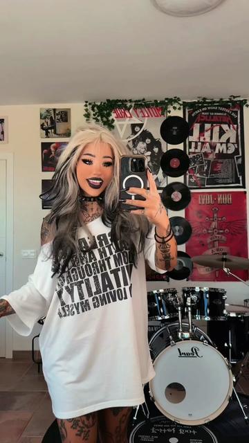 @Em🖤