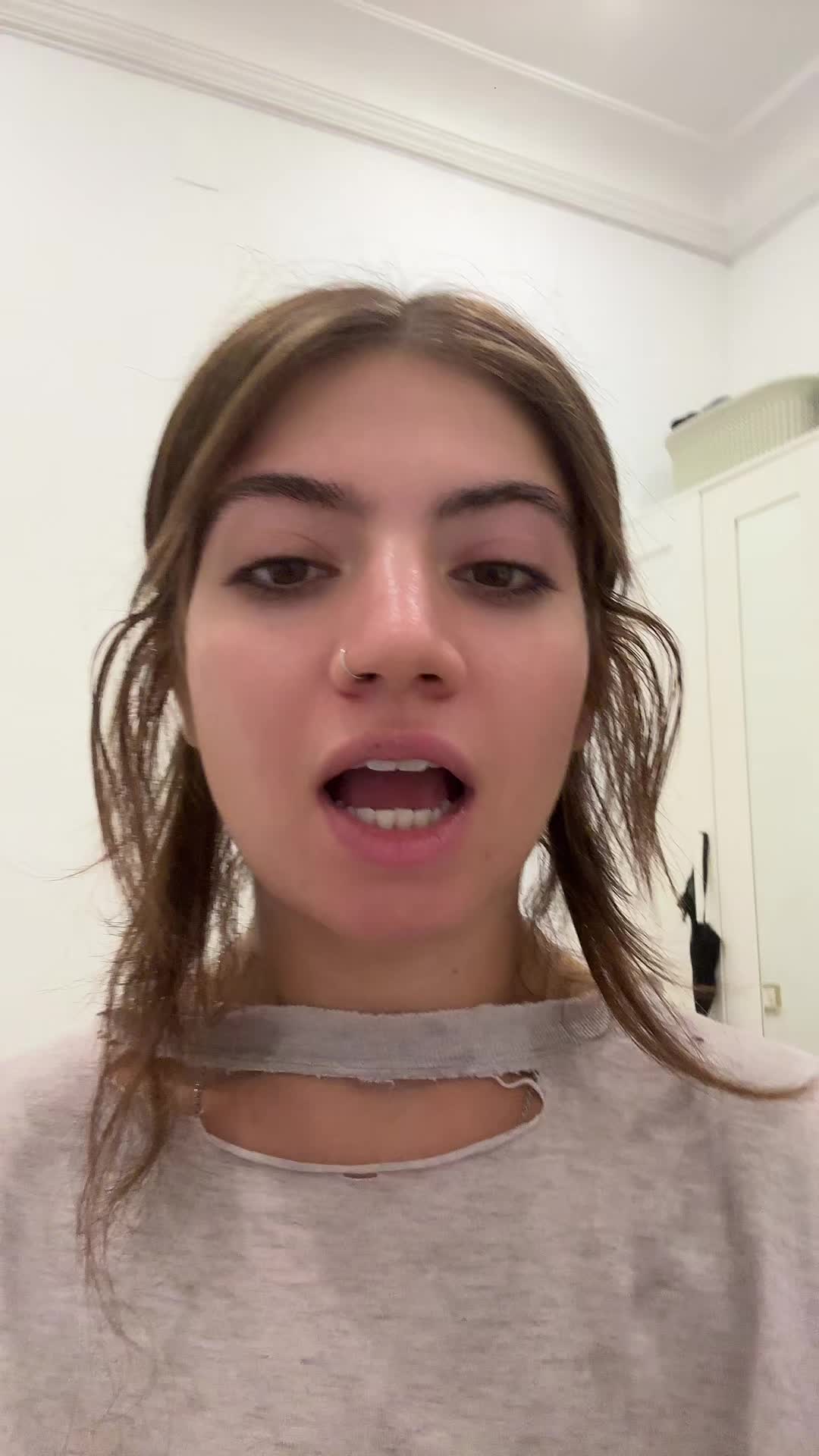 @chloe