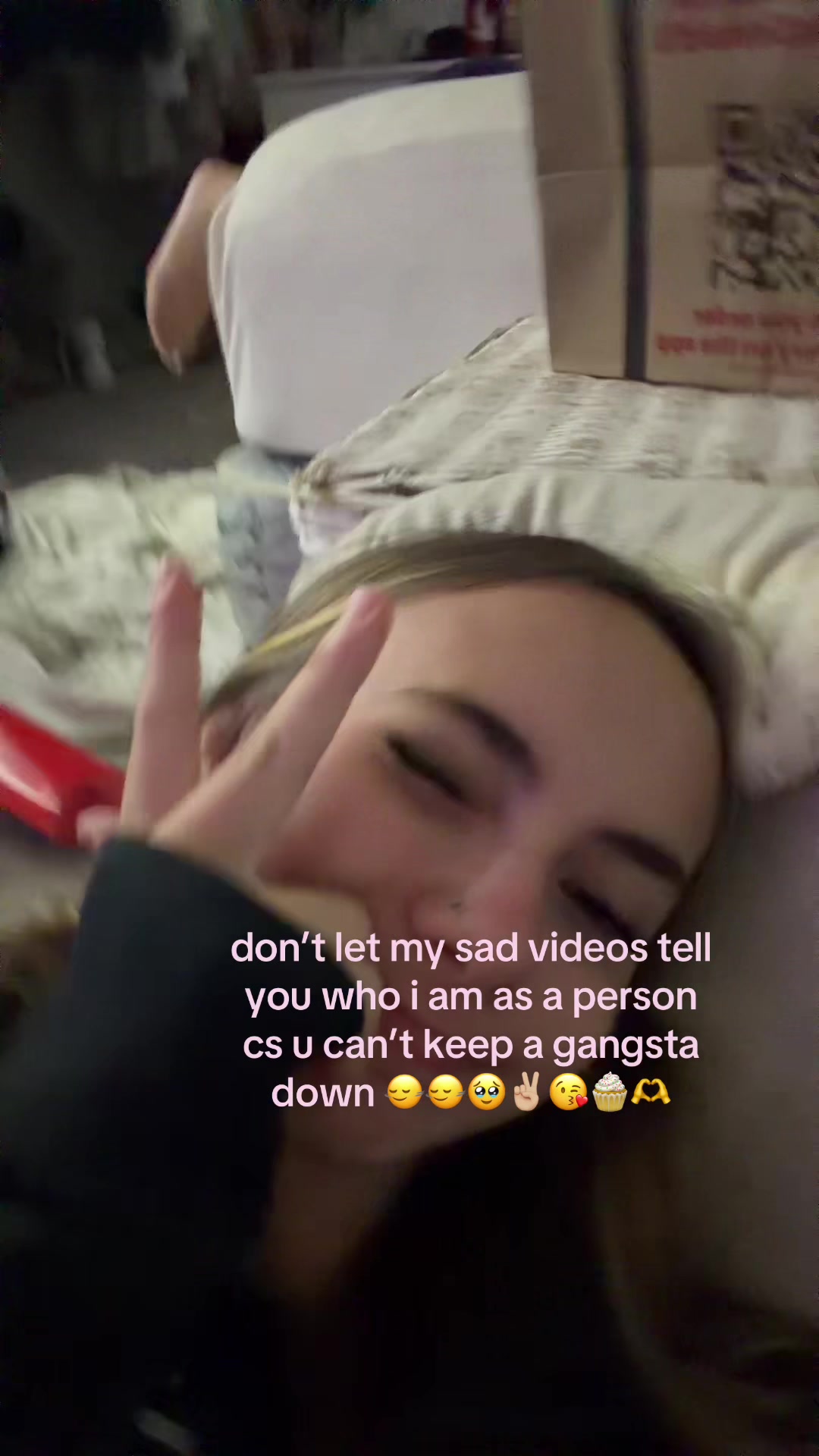 @???