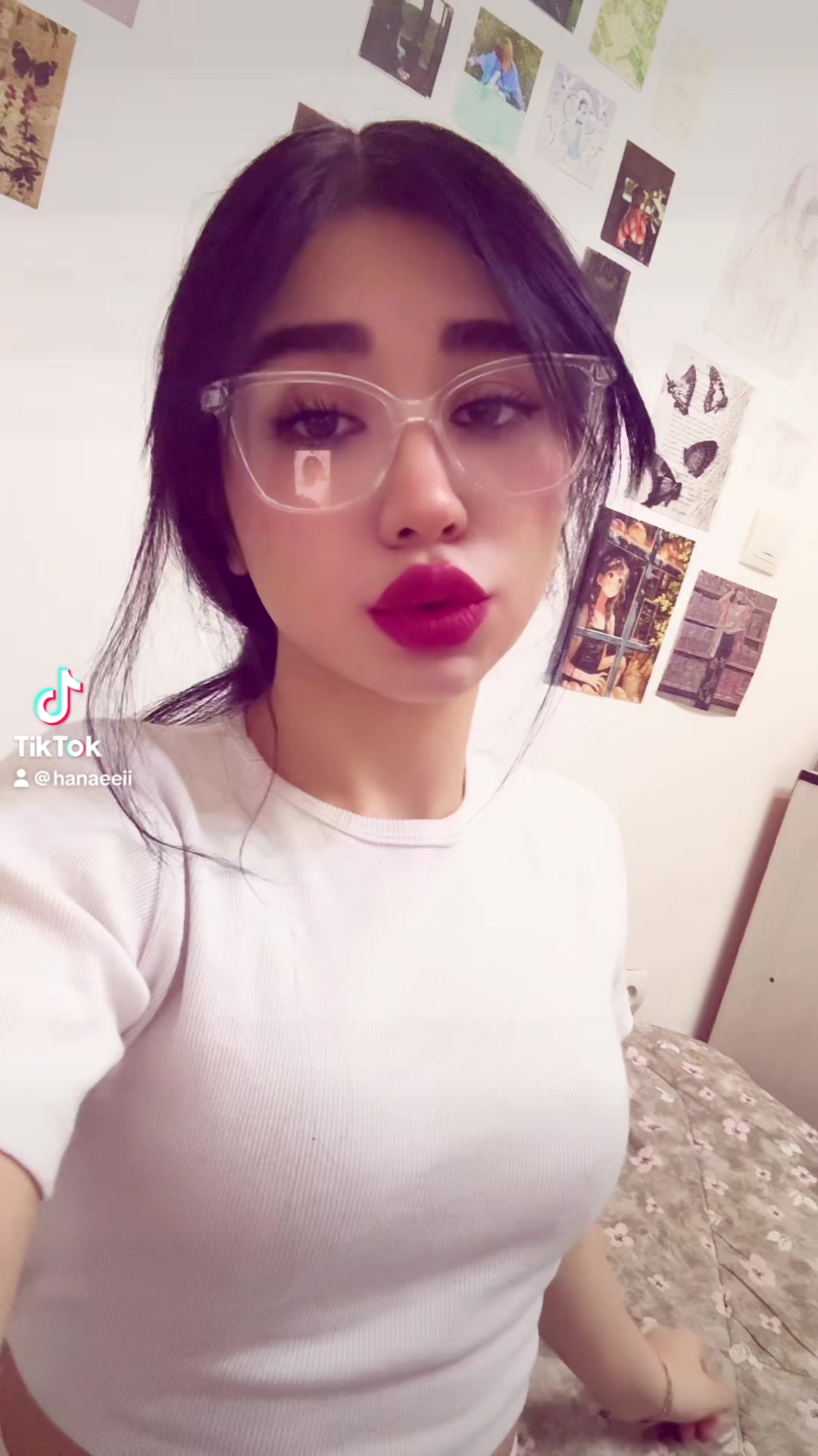 @Hana