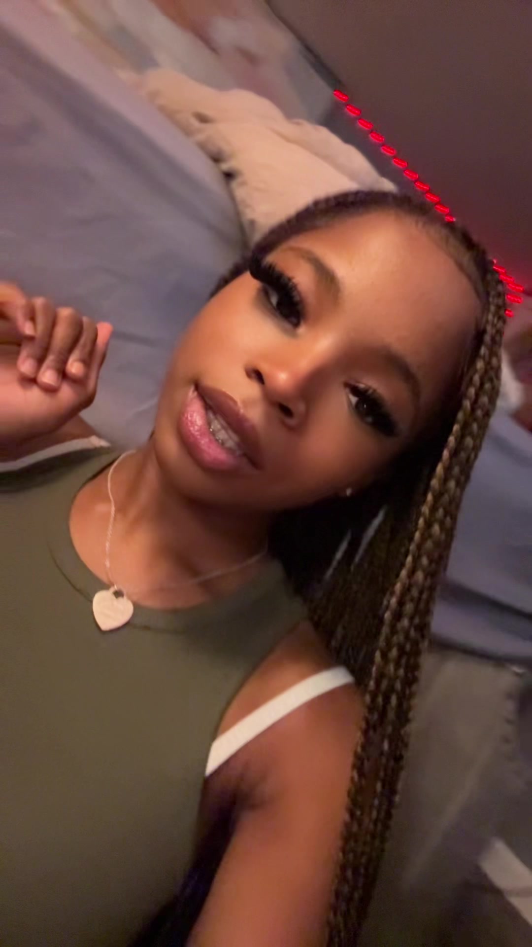 @whoisshe