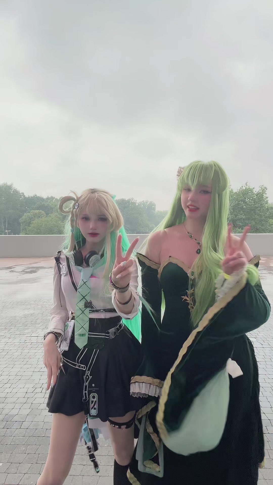 @Xemi👾<ig xemi_cosplay>