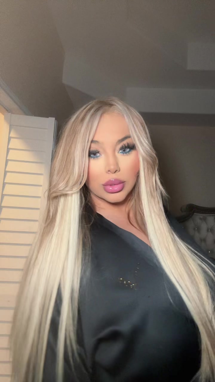 @plastic_princess_
