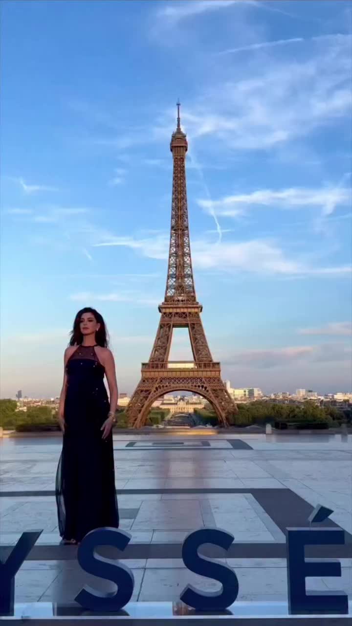 @HELLO! Canada Magazine