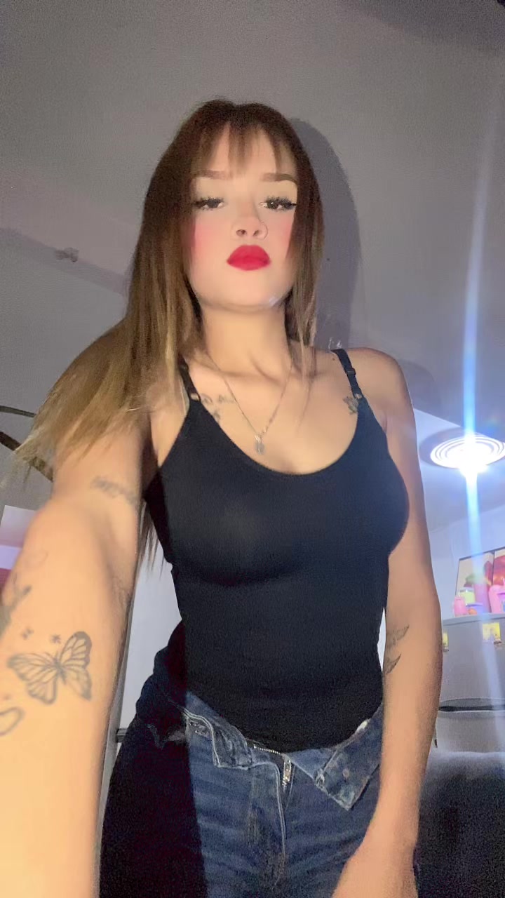 @Johana🕸️