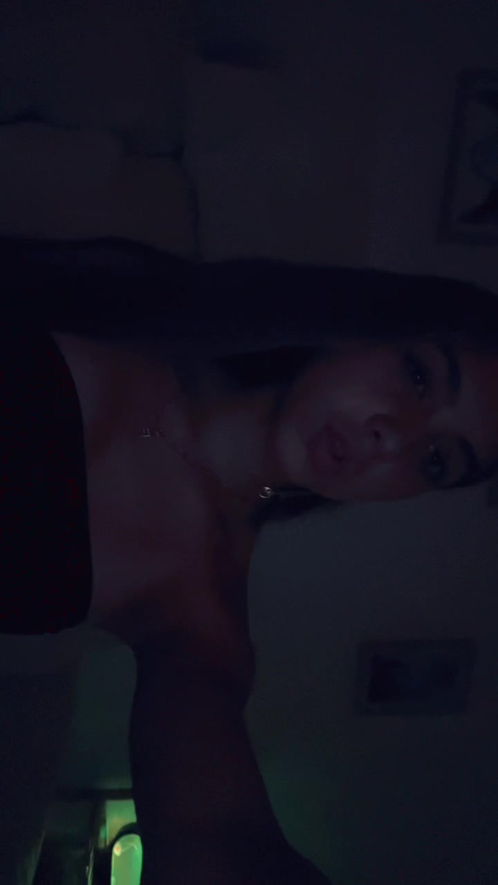 @𝐝𝐞𝐧𝐢𝐢𝐬𝐚𝐚