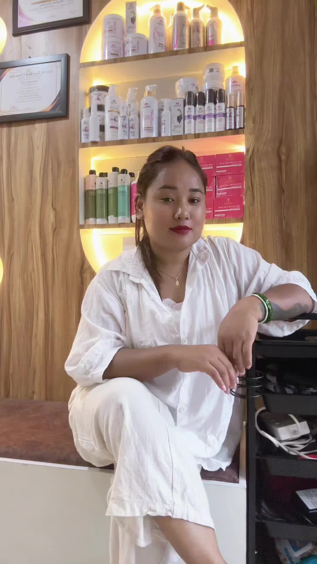 @रिना घलान