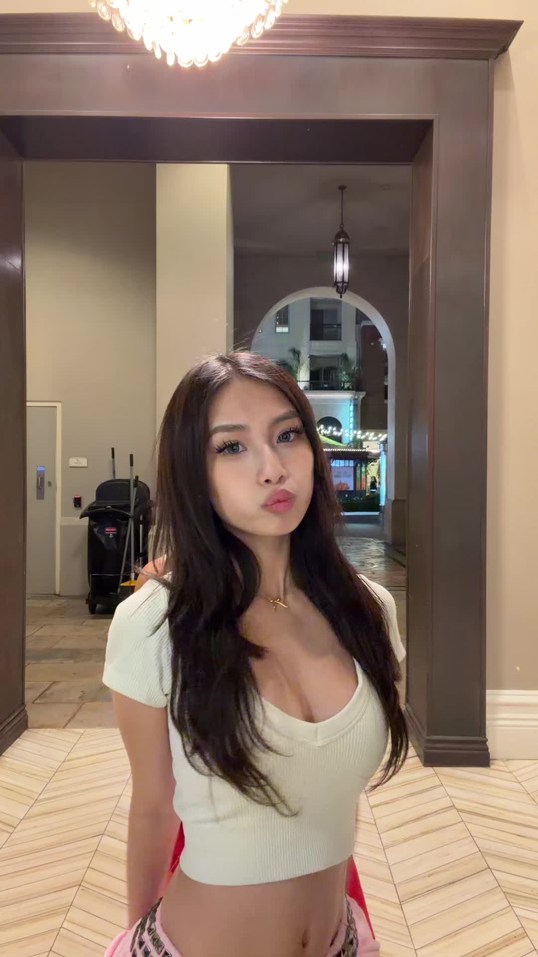 @jainepork