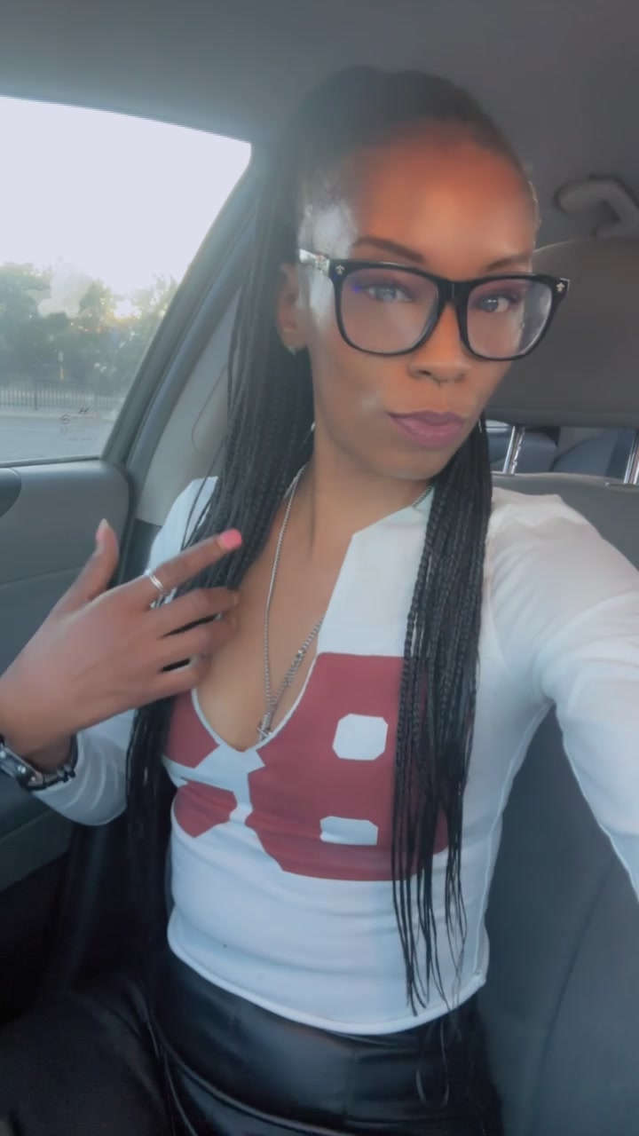 @Thatskinnygirltoya