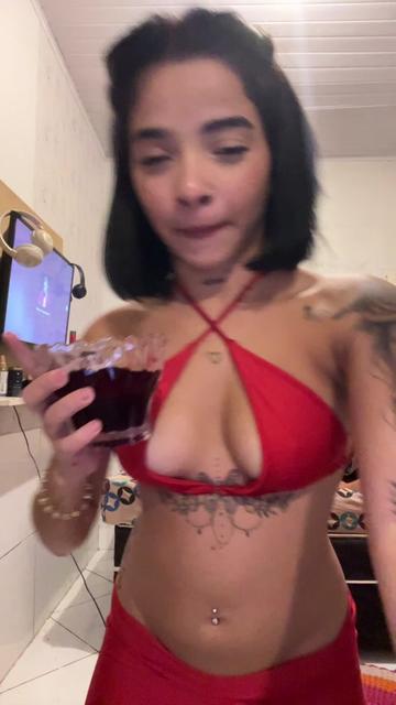 @yasminbrunethi