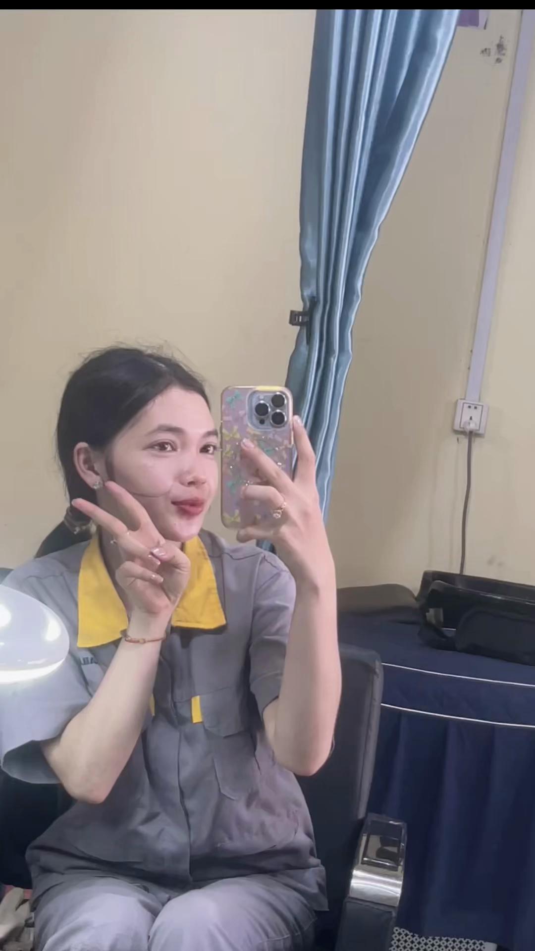 @Jēē Lęāk