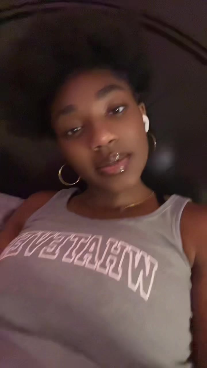 @lil_yani_17