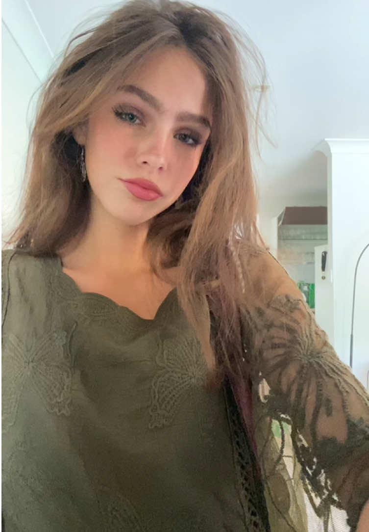 @scarlettishere