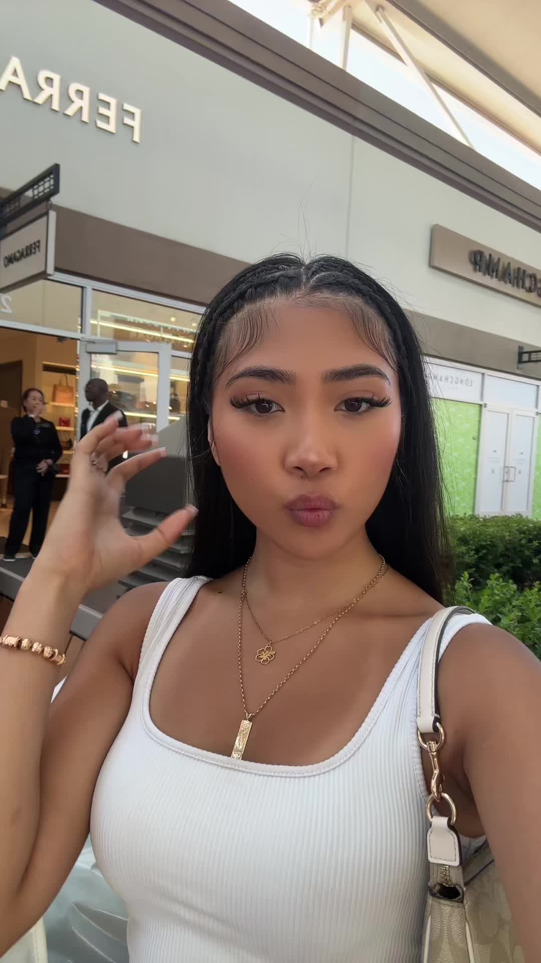 @Isntjarine