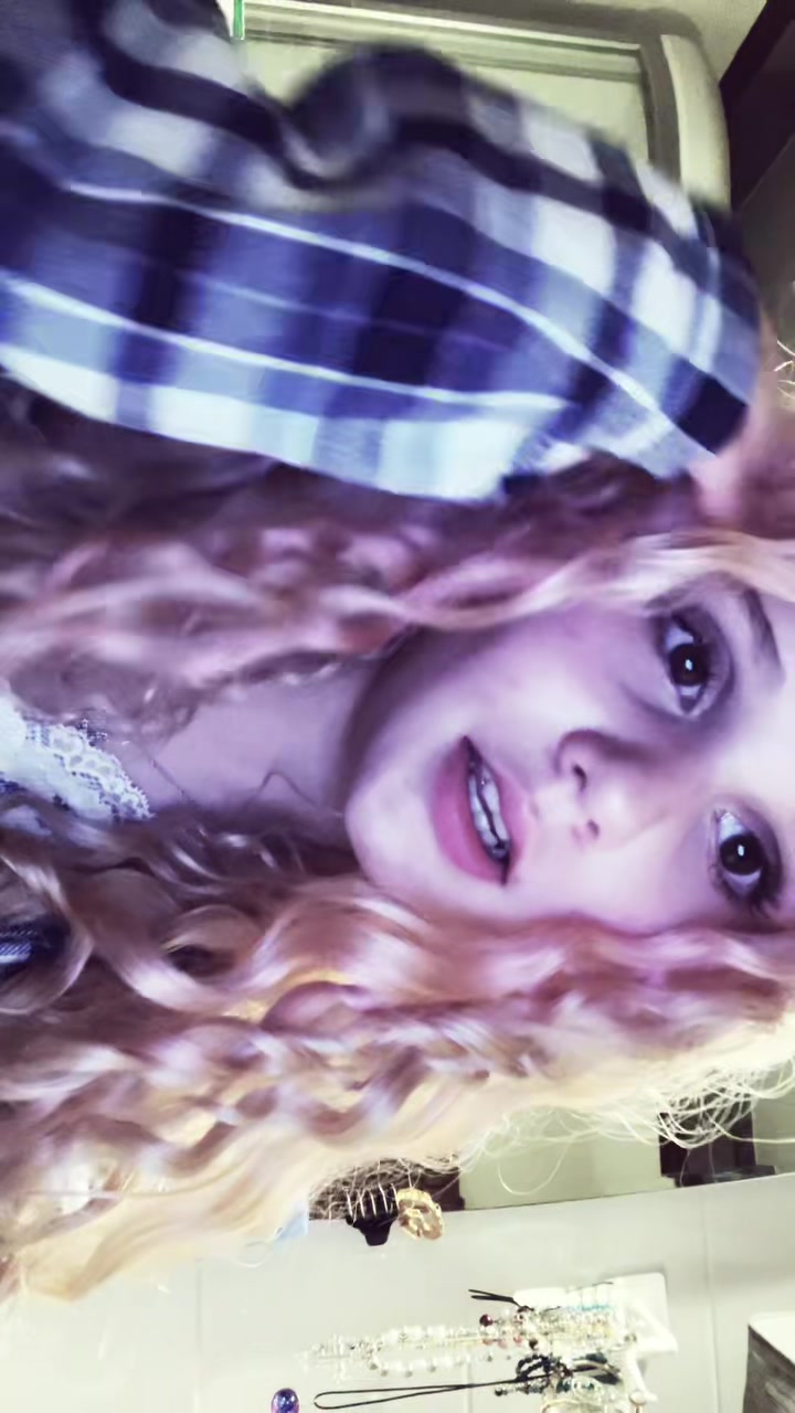 @✧.*mavrii ✧.*
