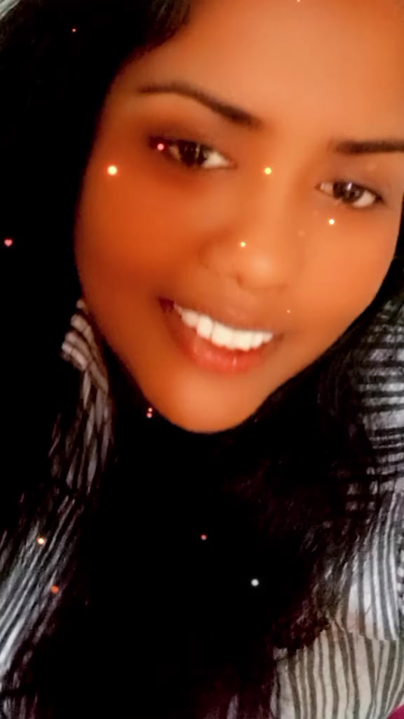 @lakshi ♥️👀