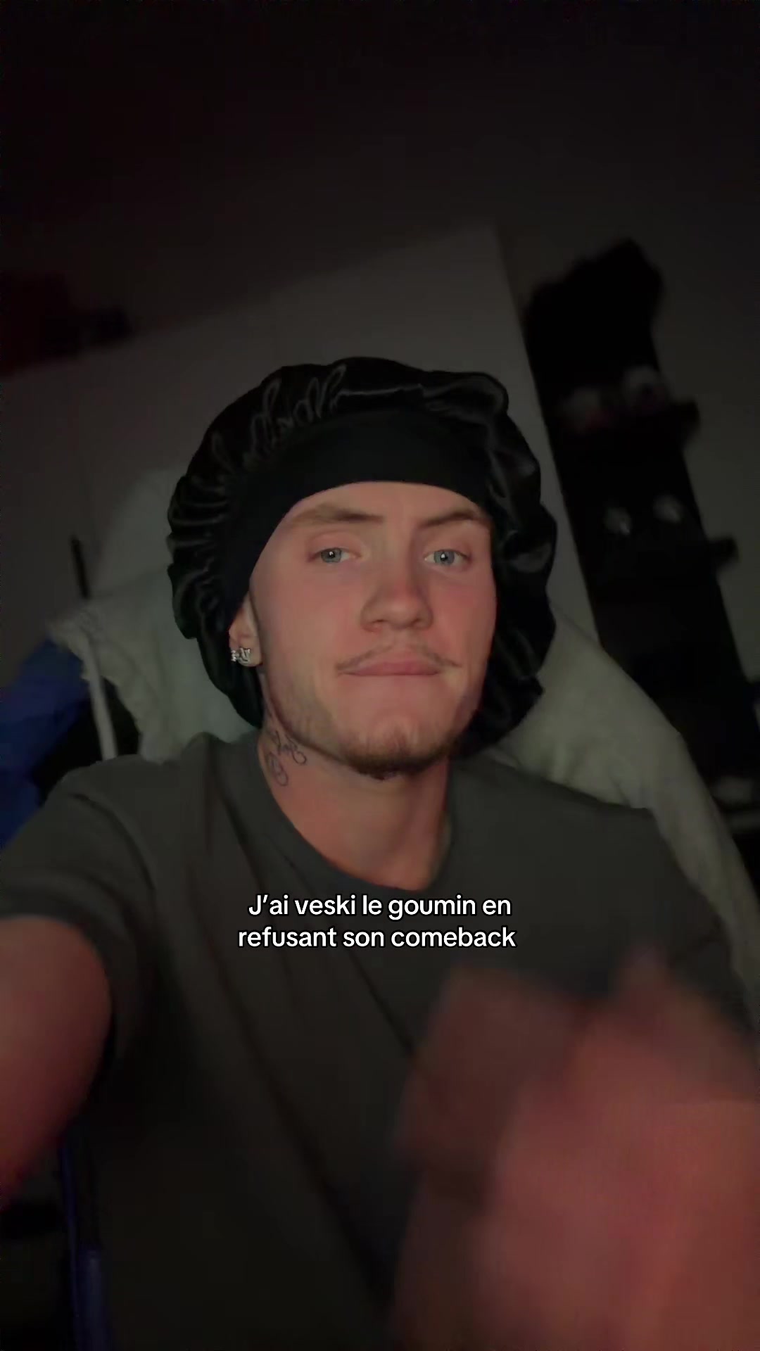 @1whitos 🎩