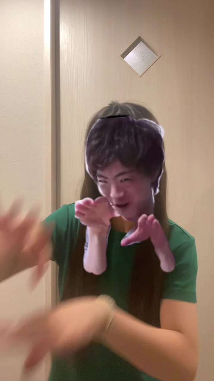 @MOMO