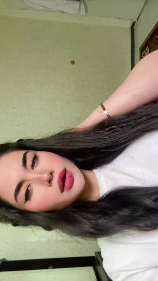 @llenawu