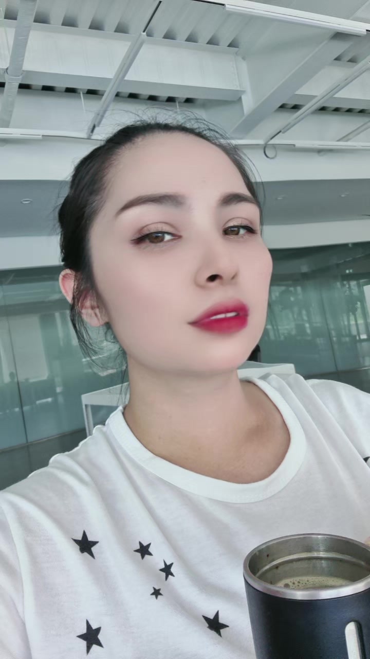 @🇵🇭Rosalie Evans 🇰🇷