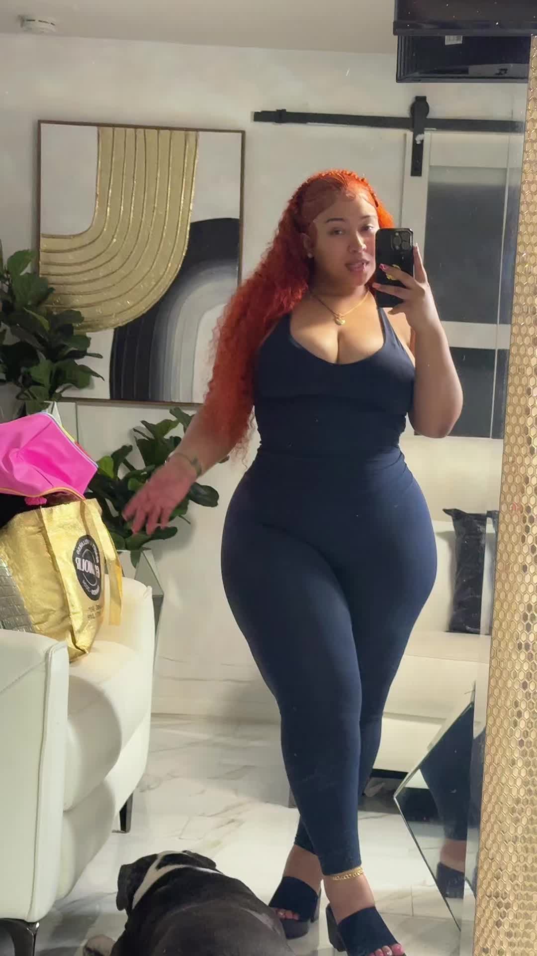 @YourAuntieMoe