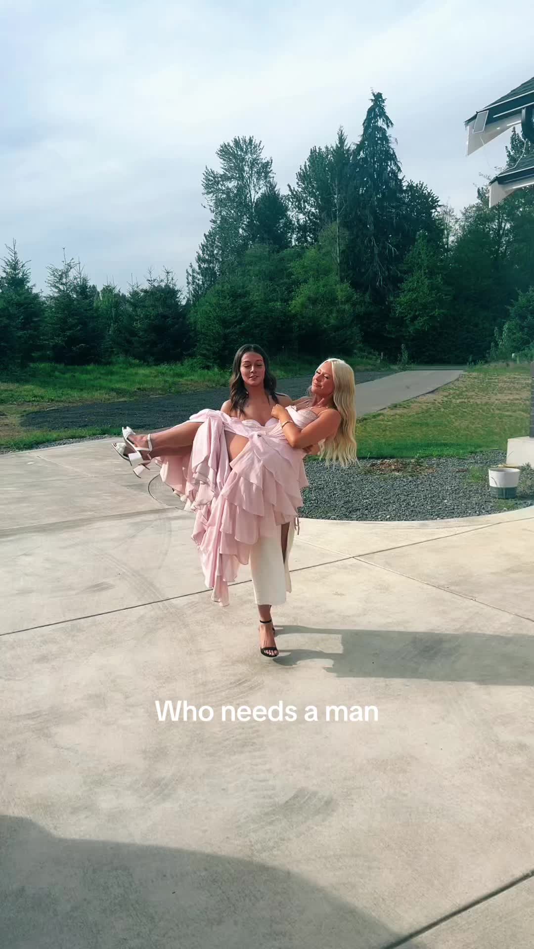 @AVA