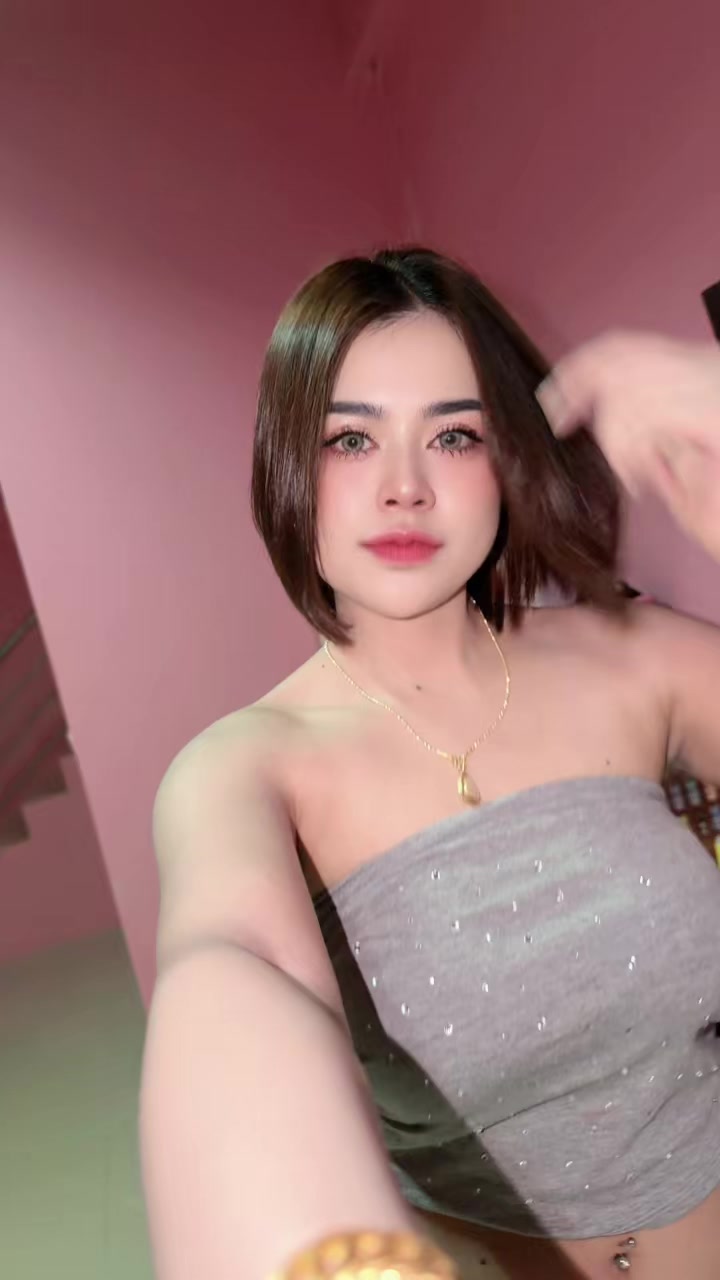 @ปัดที่ผมสั้นๆอ่ะ